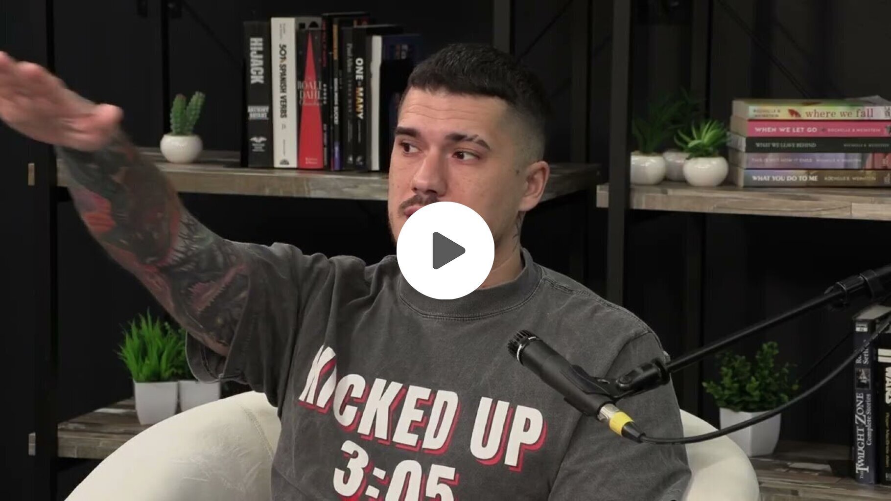 Let's Chat with Disco George with guest, Axel Rosario, Owner of Kicked Up