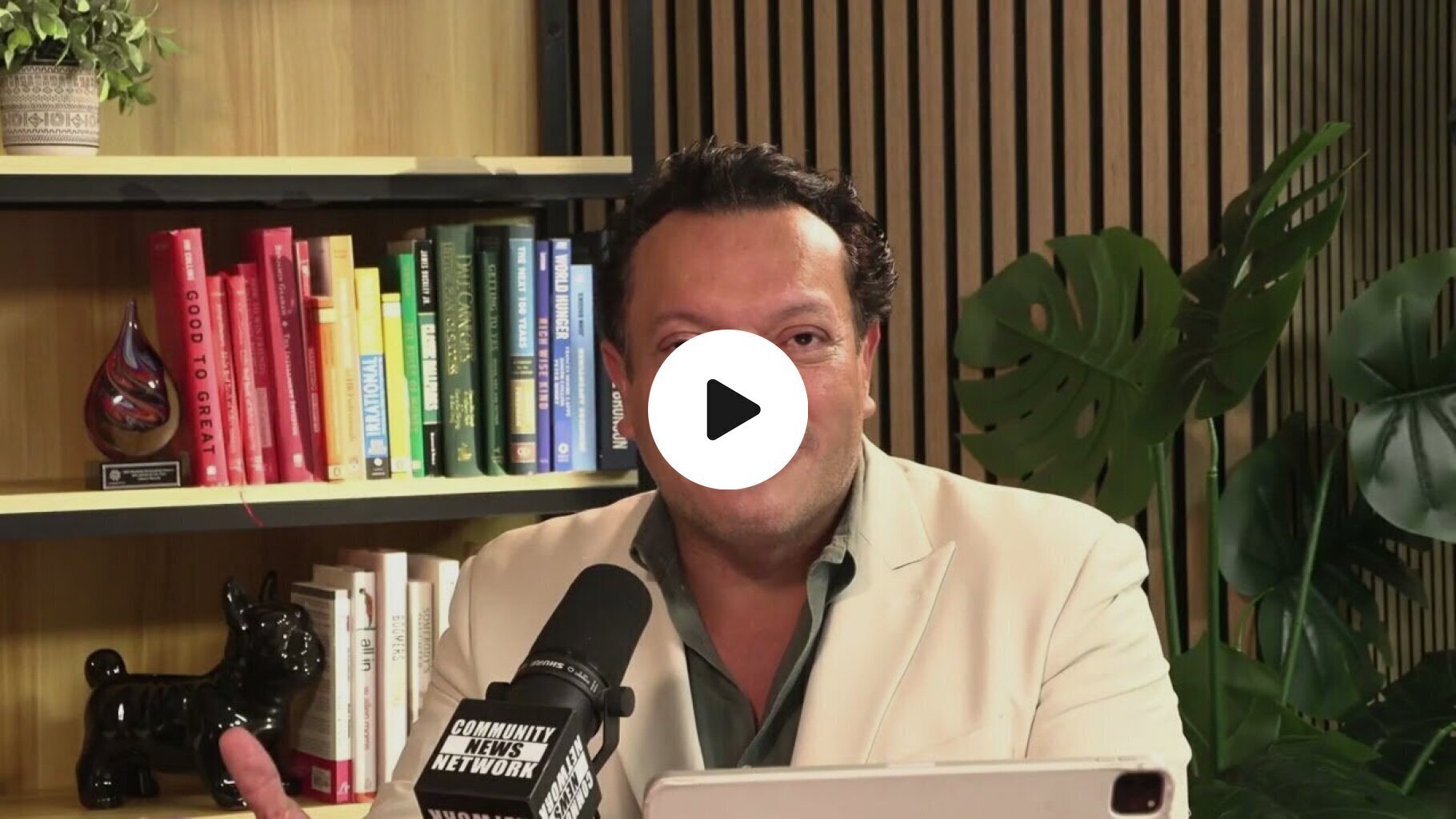 Lo Que Callan Los Hombres (What Men Don’t Tell): Jaime Rivas, "The AI Guy", Digital Strategist